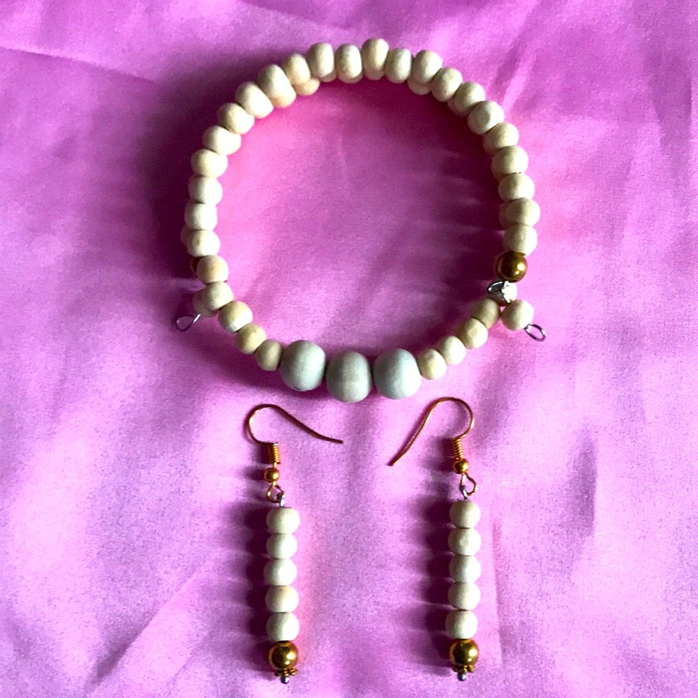 Fashion Jewelry, hand made wire wooden beaded bracelet with earrings to match.